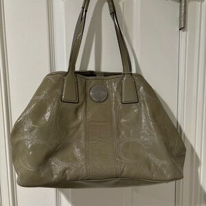 Coach Olive Leather Kisslock  Handbag